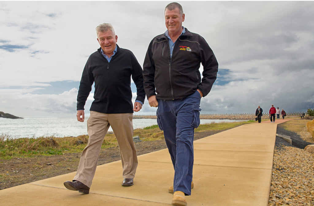 STEP OUT: Rotary Club of Coffs Harbour Daybreak’s Graeme Spink and Rotary Club of Coffs Harbour’s Ray Smith take a stroll on the Wayne Glenn Rotary Walk. STEP OUT: Rotary Club of Coffs Harbour Daybreak’s Graeme Spink and Rotary Club of Coffs Harbour’s Ray Smith take a stroll on the Wayne Glenn Rotary Walk.