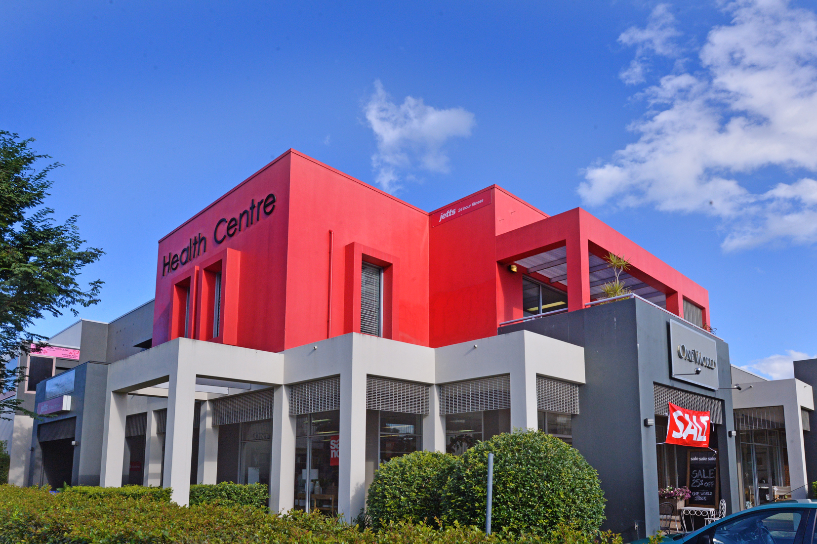 STRONG INTEREST: Local investors paid $1,501,000 for a commercial building featuring Jetts Fitness as an anchor tenant at Noosaville STRONG INTEREST: Local investors paid $1,501,000 for a commercial building featuring Jetts Fitness as an anchor tenant at Noosaville