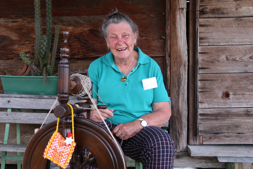Marion Darlington spins some wool in memory of Boondooma's early sheep grazing days. Marion Darlington spins some wool in memory of Boondooma's early sheep grazing days.