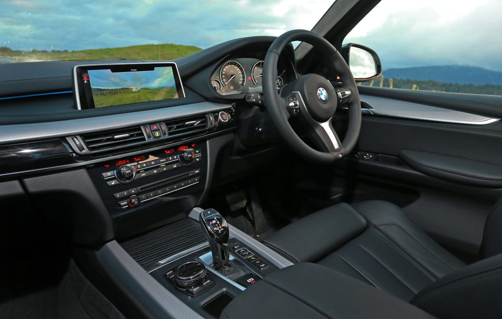 ALL CLASS: Giant 26cm colour screen part of a typically stylish BMW cabin ALL CLASS: Giant 26cm colour screen part of a typically stylish BMW cabin