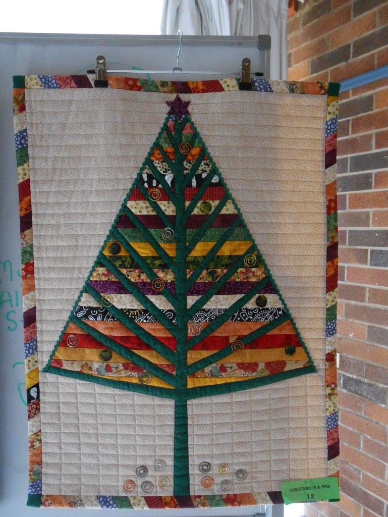 Christmas tree inspired quilt. 