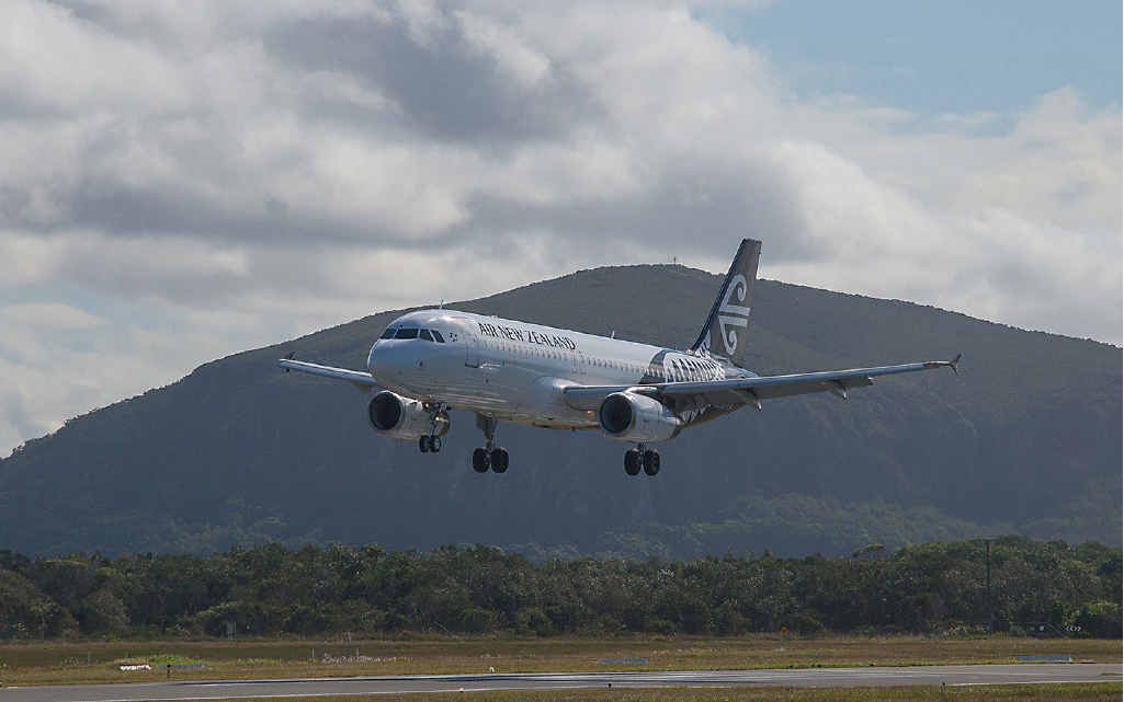 KIWIS ARRIVE: An Air New Zealand flight lands at Sunshine Coast Airport KIWIS ARRIVE: An Air New Zealand flight lands at Sunshine Coast Airport