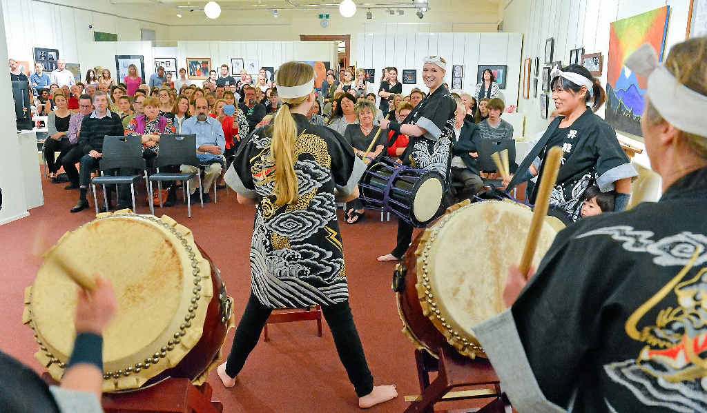 FEEL THE BEAT: Sho-Ryu-Daiko Japanese Drumming Ensemble, from Toolooa State School, at Gladstone Art Gallery and Museum’s exhibition opening last night. FEEL THE BEAT: Sho-Ryu-Daiko Japanese Drumming Ensemble, from Toolooa State School, at Gladstone Art Gallery and Museum’s exhibition opening last night.