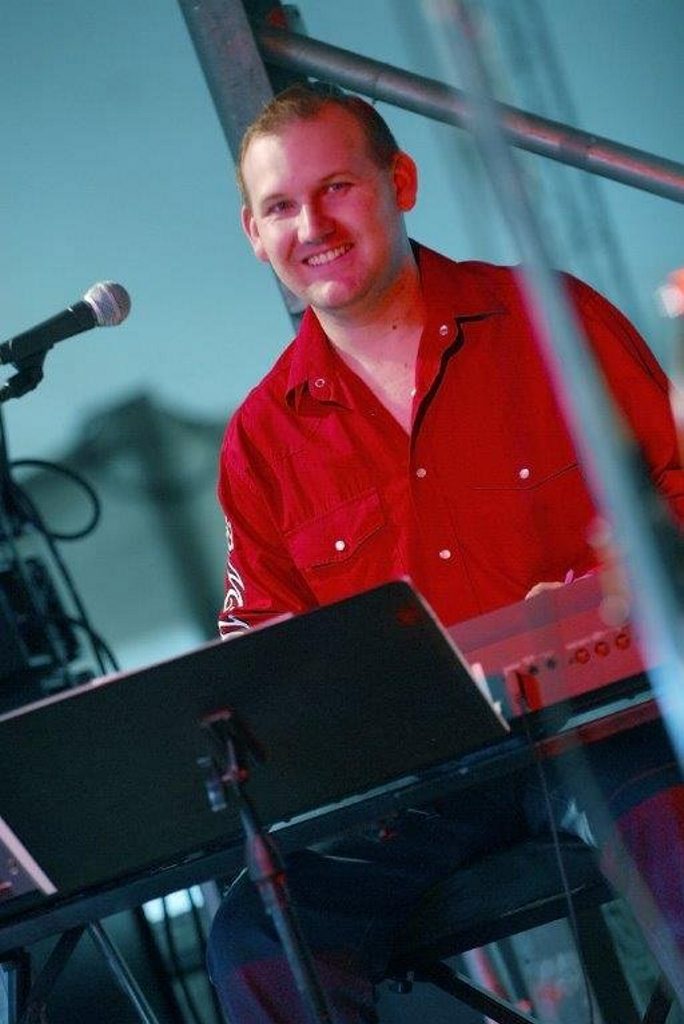 Local musician and entertainer Tony Wagner will perform at a Garden City Country Music Association social event on Sunday October 11 at 1pm in the Lutheran Church Hall in Hume Street, Toowoomba. 