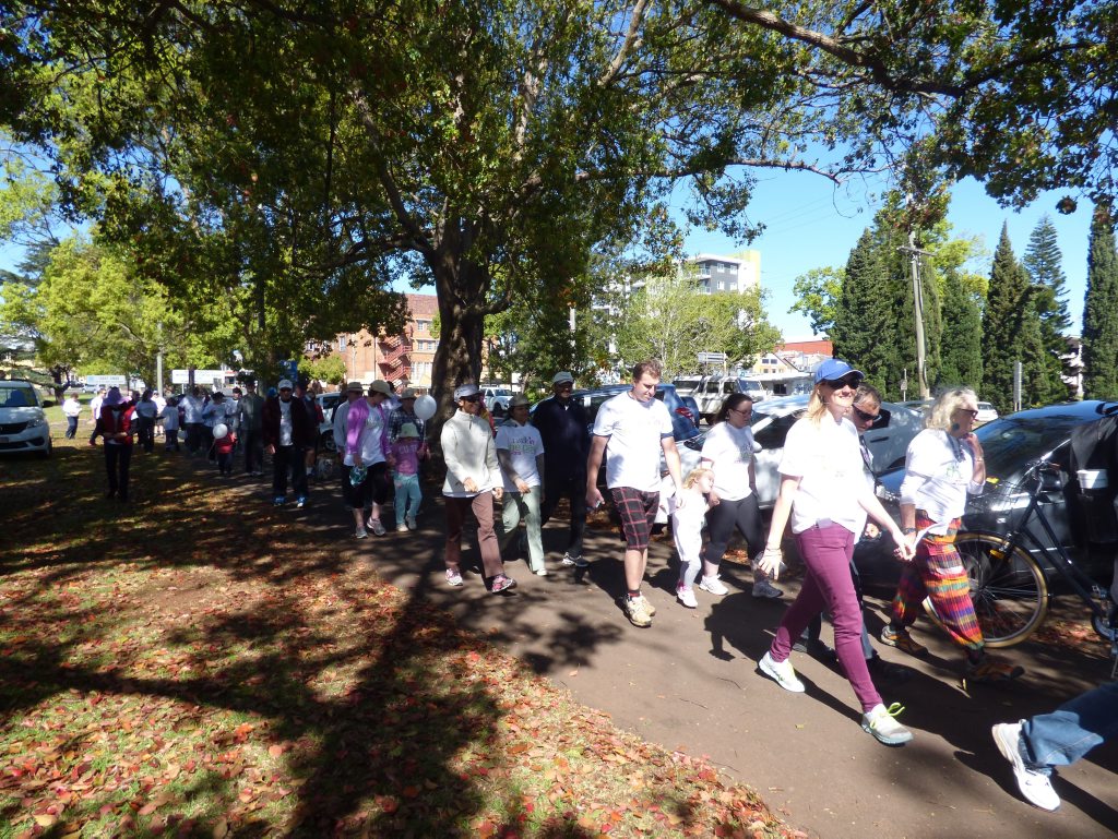 Participants head off on Toowoomba's Walk in the Park event. 