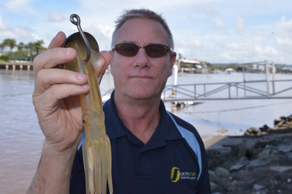 Hans Jusseit with his new hook Hans Jusseit with his new hook