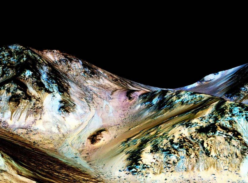 100 meter-long streaks called 