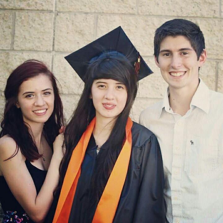 Lucero Alcaraz, middle, with her older sister Maria, left. Lucero Alcaraz, middle, with her older sister Maria, left.