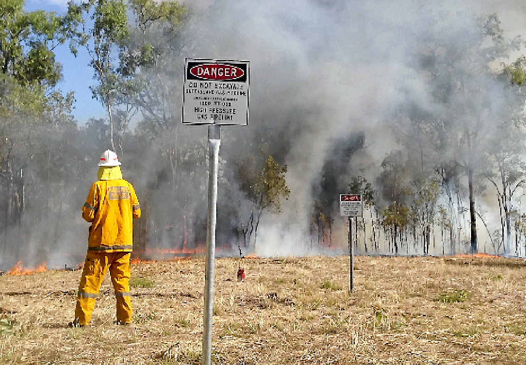This weekend a large grass fire spread fast at Doughboy creek on the Dawson highway and a small electrical fire cause minor damage at a Calliope residence. This weekend a large grass fire spread fast at Doughboy creek on the Dawson highway and a small electrical fire cause minor damage at a Calliope residence.