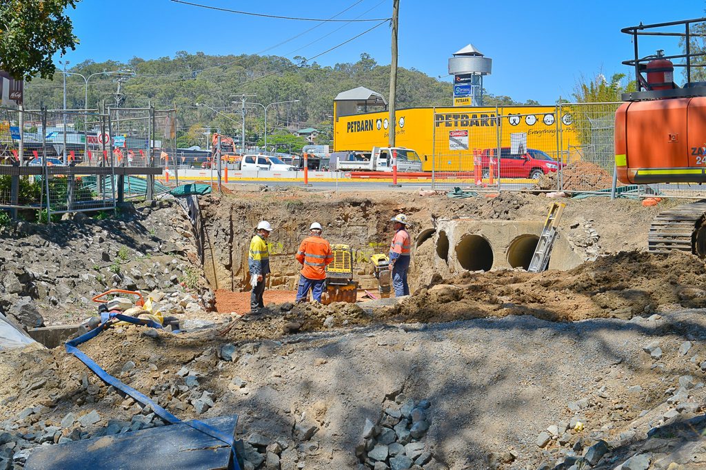 Kin Kora intersection October 21,2015. Photo Mike Richards / The Observer Kin Kora intersection October 21,2015. Photo Mike Richards / The Observer