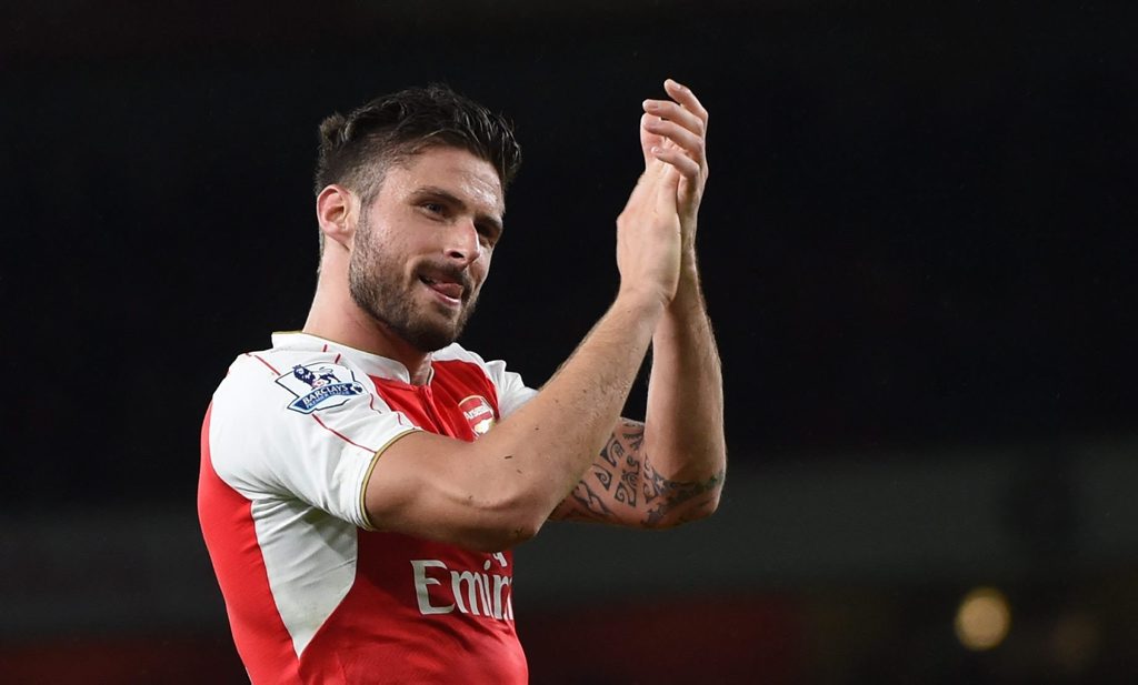 epa04993700 Arsenal's Olivier Giroud celebrates after the final whistle of the English Premier League soccer match between Arsenal and Everton at the Emirates Stadium in London, Britain, 24 October 2015. EDITORIAL USE ONLY. No use with unauthorized audio, video, data, fixture lists, club/league logos or 'live' services. Online in-match use limited to 75 images, no video emulation. No use in betting, games or single club/league/player publications EDITORIAL USE ONLY EPA/WILL OLIVER epa04993700 Arsenal's Olivier Giroud celebrates after the final whistle of the English Premier League soccer match between Arsenal and Everton at the Emirates Stadium in London, Britain, 24 October 2015. EDITORIAL USE ONLY. No use with unauthorized audio, video, data, fixture lists, club/league logos or 'live' services. Online in-match use limited to 75 images, no video emulation. No use in betting, games or single club/league/player publications EDITORIAL USE ONLY EPA/WILL OLIVER