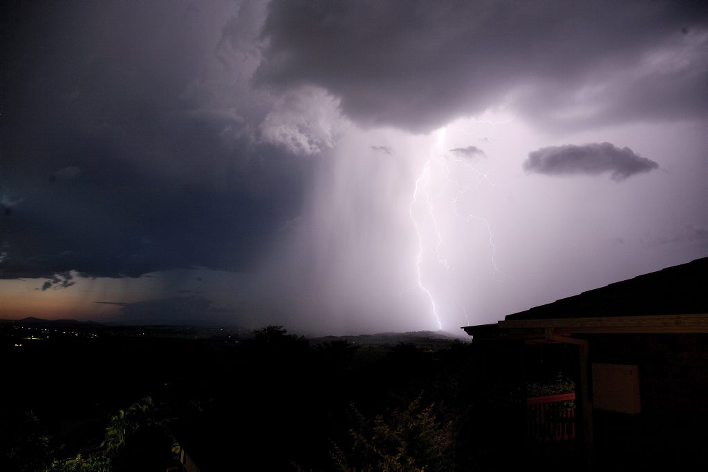 On average, a severe thunderstorm can produce approximately 6,000 lightning strikes every minute On average, a severe thunderstorm can produce approximately 6,000 lightning strikes every minute