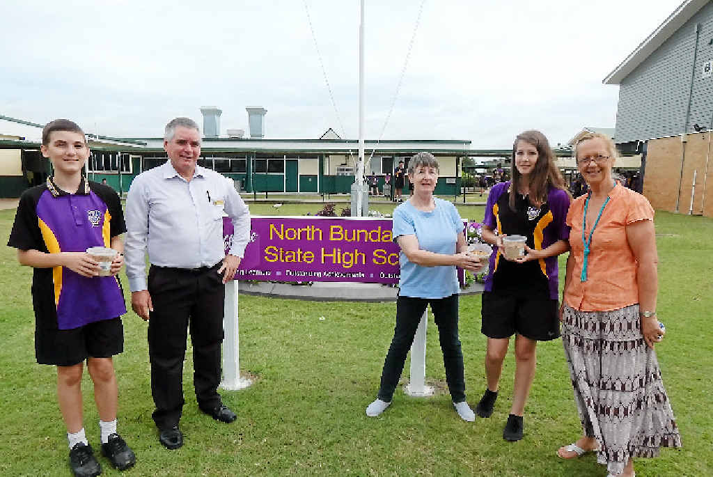 WILDLIFE WARRIORS: North Bundaberg High School Planeteer Maverick Pearce, principal Ross Robertson, QWCA secretary Judy Elliott, Planeteer Jessica Scrivener and Planeteers co-ordinator Sue Firinne. WILDLIFE WARRIORS: North Bundaberg High School Planeteer Maverick Pearce, principal Ross Robertson, QWCA secretary Judy Elliott, Planeteer Jessica Scrivener and Planeteers co-ordinator Sue Firinne.