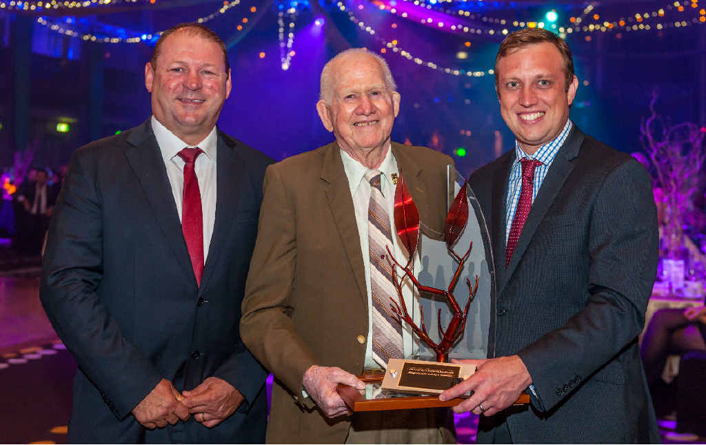 WELL-DESERVED: From left, General Manager of Coal Assets Australia, Glencore, David O’Brien, Alby Wooler and Minister for Environment and Heritage Protection and Minister for National Parks and the Great Barrier Reef, Steven Miles. WELL-DESERVED: From left, General Manager of Coal Assets Australia, Glencore, David O’Brien, Alby Wooler and Minister for Environment and Heritage Protection and Minister for National Parks and the Great Barrier Reef, Steven Miles.