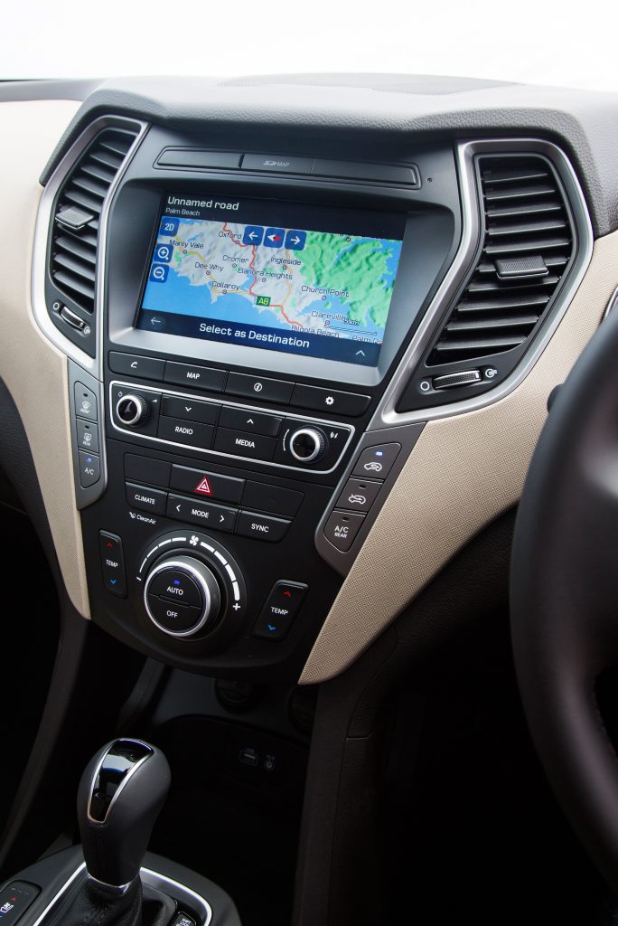 2015 Hyundai Santa Fe Series II Photo: Contributed 2015 Hyundai Santa Fe Series II Photo: Contributed