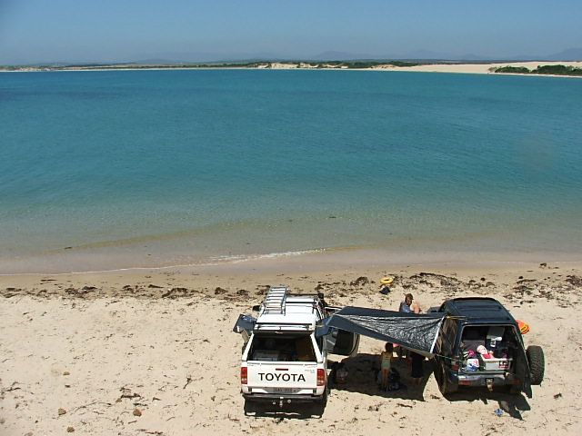 St Albans Bay: The area is a haven for 4WDers, trailbikes and fishermen, so there’s no shortage of tracks zigzagging through the dunes for you to explore. St Albans Bay: The area is a haven for 4WDers, trailbikes and fishermen, so there’s no shortage of tracks zigzagging through the dunes for you to explore.