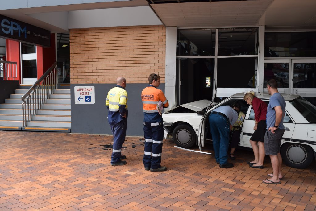 Gympie was lucky once again when Mary St showed the latest of an emerging pattern of mysterious single vehicle crashes in the CBD, once again with no serious injuries Gympie was lucky once again when Mary St showed the latest of an emerging pattern of mysterious single vehicle crashes in the CBD, once again with no serious injuries