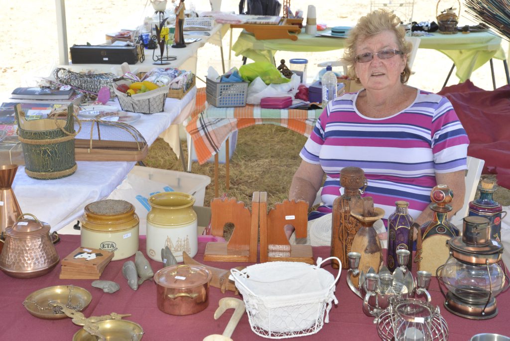 Rose City Country Markets organiser Pat Johnstone has donated part of the site fees from the last market to the Warwick Community Christmas Lunch. Rose City Country Markets organiser Pat Johnstone has donated part of the site fees from the last market to the Warwick Community Christmas Lunch.
