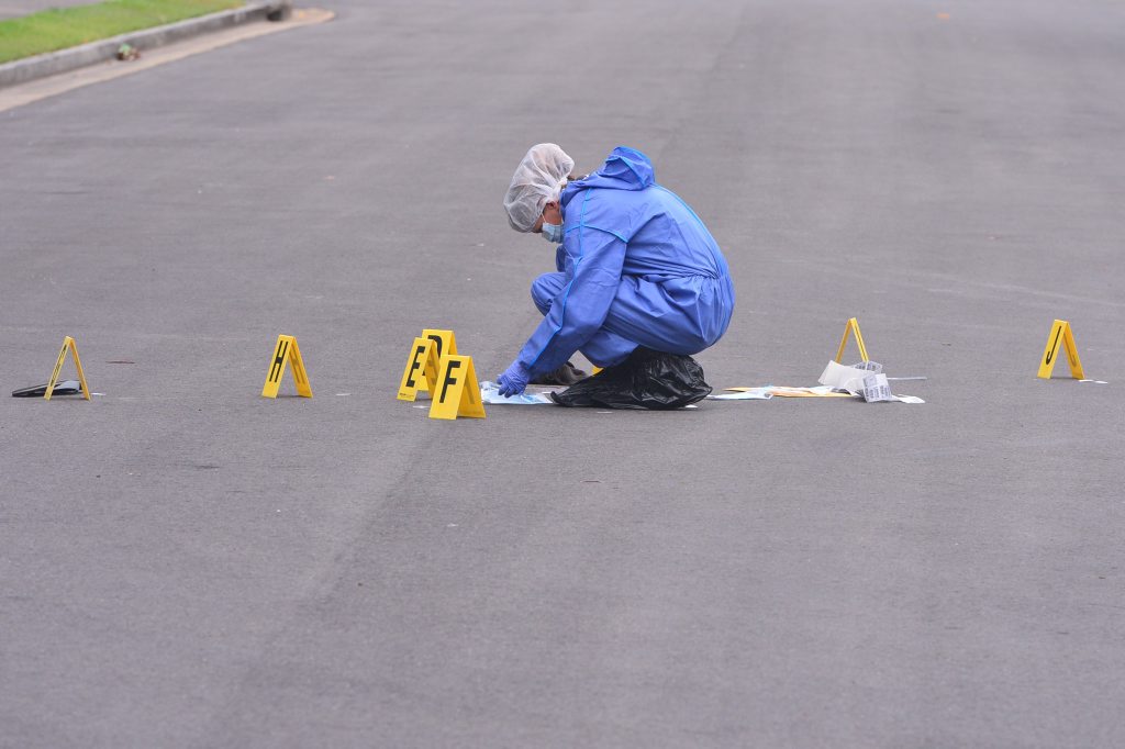 Forensics investigate a suspicious death in Tewantin. Photo: John McCutcheon / Sunshine Coast Daily Forensics investigate a suspicious death in Tewantin. Photo: John McCutcheon / Sunshine Coast Daily