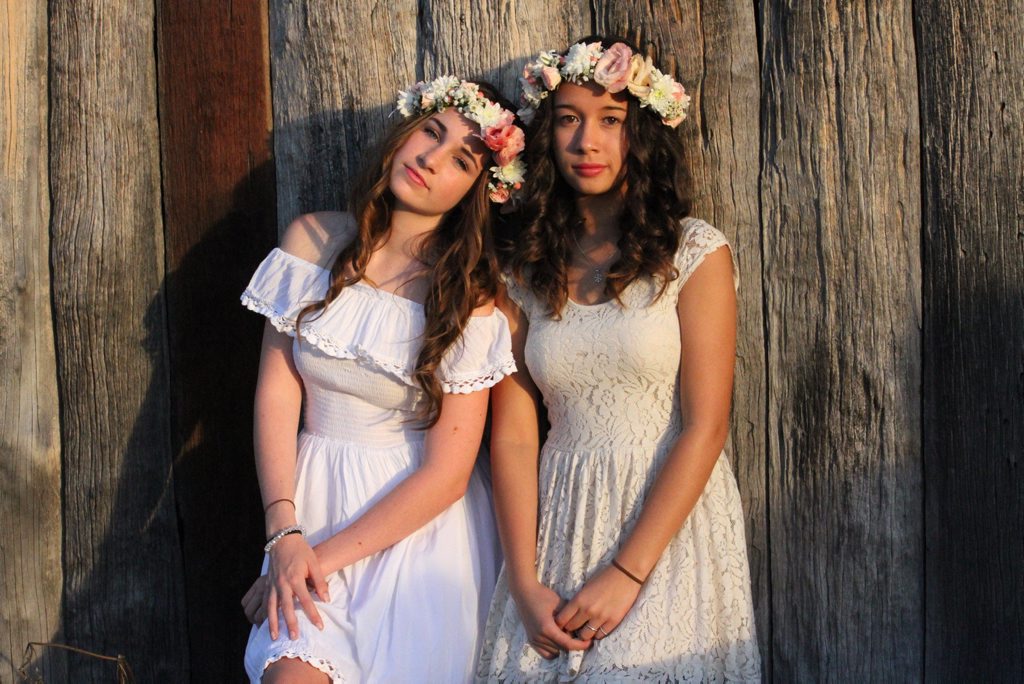 Milly Deefholts and Natasha Moore's songs have attracted more than 30,000 listeners around the world. Milly Deefholts and Natasha Moore's songs have attracted more than 30,000 listeners around the world.