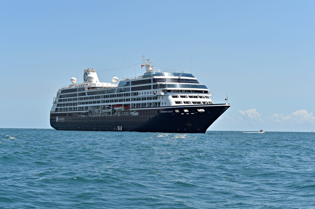 Mayor Mark Jamieson welcomes the Azamara Quest cruise ship into Mooloolaba Media are invited to take a tour of the ship Photo: Warren Lynam / Sunshine Coast Daily Mayor Mark Jamieson welcomes the Azamara Quest cruise ship into Mooloolaba Media are invited to take a tour of the ship Photo: Warren Lynam / Sunshine Coast Daily