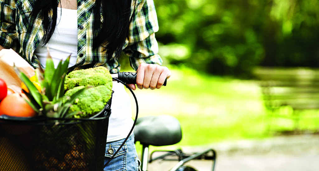 Visit the farmers’ markets just before pack-up and save dollars on fresh produce. Visit the farmers’ markets just before pack-up and save dollars on fresh produce.