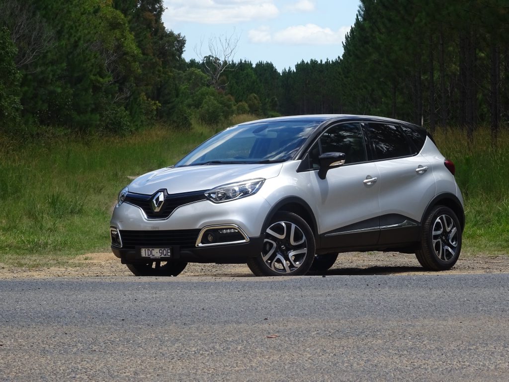 DYNAMIQUE SMALL SUV: Stylish but flawed Renault Captur long term test evaluation DYNAMIQUE SMALL SUV: Stylish but flawed Renault Captur long term test evaluation