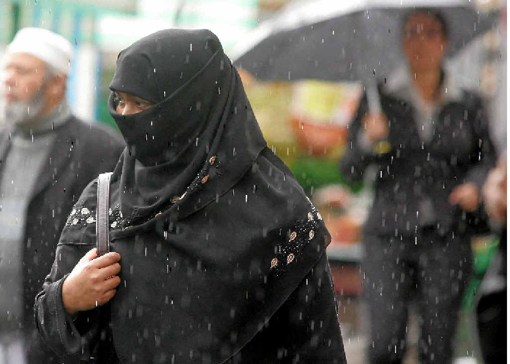 HEATED ISSUE: Some British Conservative Party MPs want to ban the wearing of the full face veil. HEATED ISSUE: Some British Conservative Party MPs want to ban the wearing of the full face veil.
