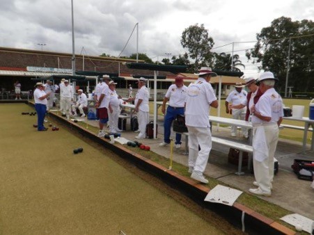 Bowls by Floodlight -Gaythorne Bowls Club