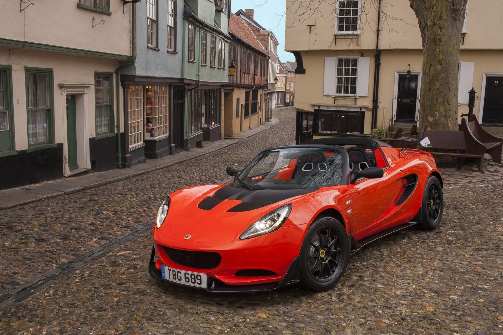 BLISTERING: New Elise Cup 250 cracks 100kmh in 4.3-seconds to make it the quickest ever Lotus Elise BLISTERING: New Elise Cup 250 cracks 100kmh in 4.3-seconds to make it the quickest ever Lotus Elise