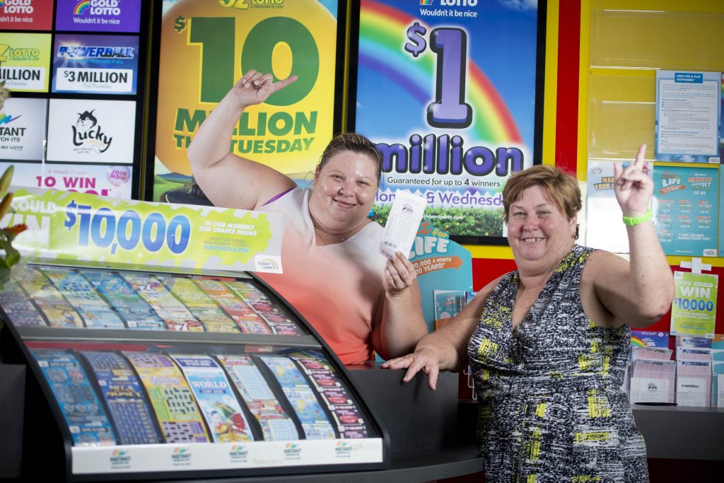 Gladstone Newsagency owner Lyn Doyle and manager Renee Steinhardt sold a first division lotto ticket to Wednesday's $1m draw.Photo Paul Braven / The Observer Gladstone Newsagency owner Lyn Doyle and manager Renee Steinhardt sold a first division lotto ticket to Wednesday's $1m draw.Photo Paul Braven / The Observer