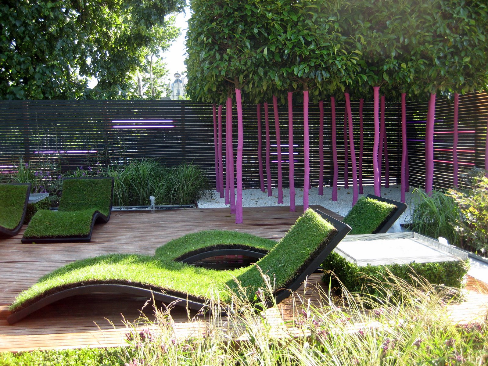 Green roofs, green walls and pop-up parks for our cities
