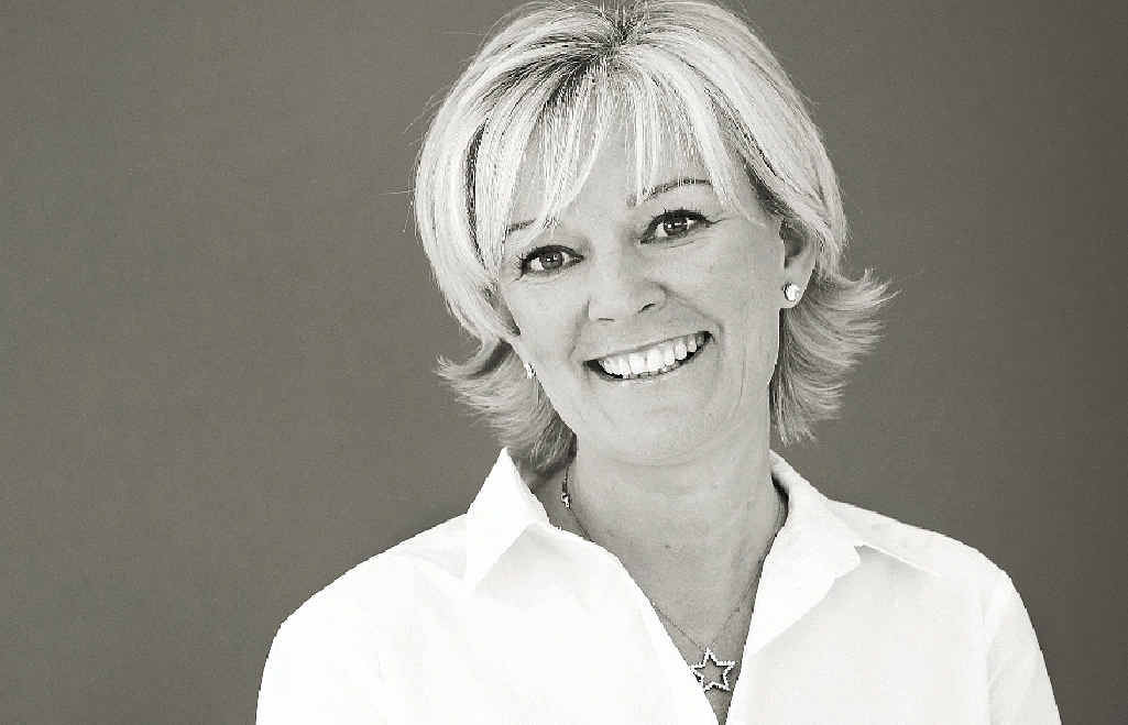 Since selling Jo Malone London to Estee Lauder in 1999, perfume giant Jo Malone went on to launch Jo Loves in London, which ships worldwide. Since selling Jo Malone London to Estee Lauder in 1999, perfume giant Jo Malone went on to launch Jo Loves in London, which ships worldwide.