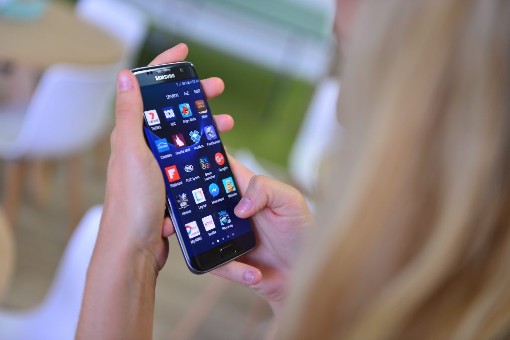 Samsung Galaxy S7 is one super cool phone without the hot issues of the Note7. Samsung Galaxy S7 is one super cool phone without the hot issues of the Note7.