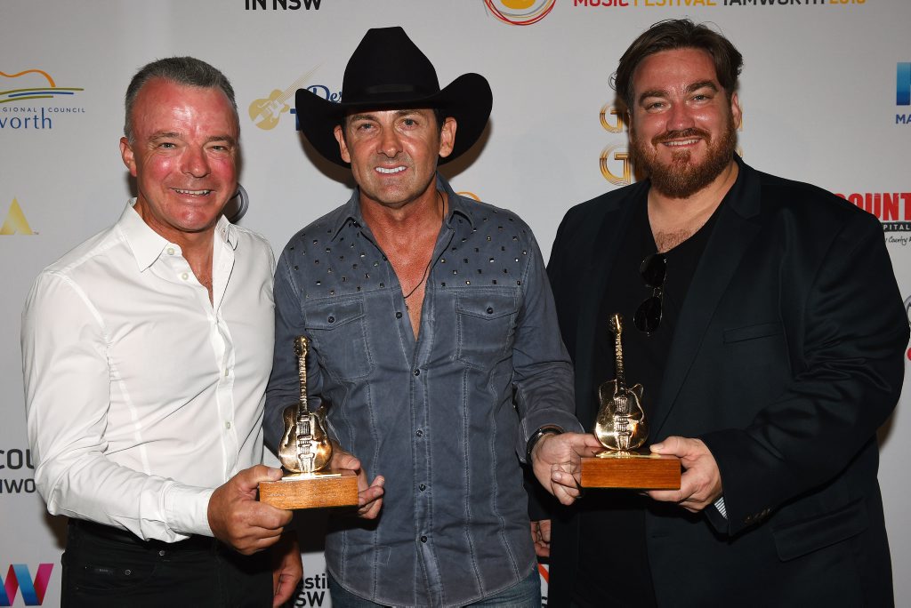 Lee Kernaghan took out three gongs at the CMC Music Awards. Lee Kernaghan took out three gongs at the CMC Music Awards.