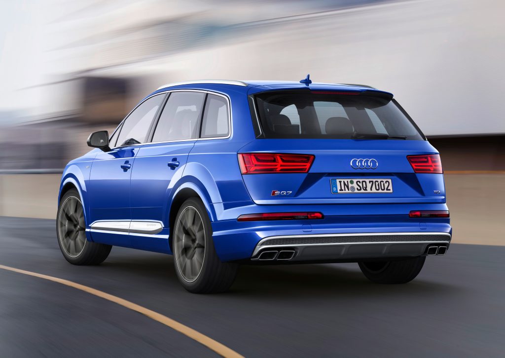 RAPID: Fancy electric compressor to go with a twin-turbo V8 diesel gives Audi's new SQ7 320kW, 900Nm and the promise of no turbo lag. RAPID: Fancy electric compressor to go with a twin-turbo V8 diesel gives Audi's new SQ7 320kW, 900Nm and the promise of no turbo lag.