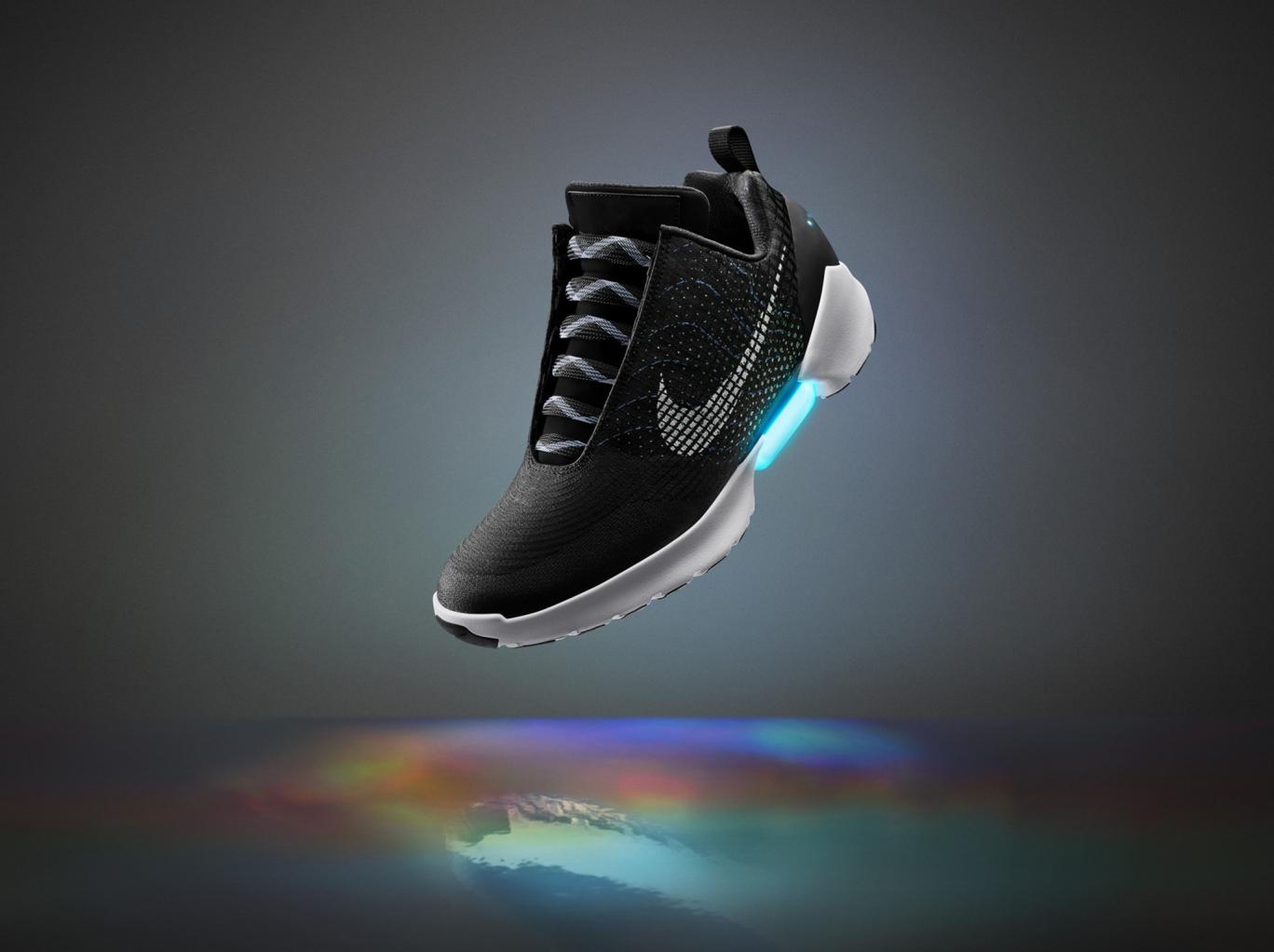 Nike's new self tying shoes Nike's new self tying shoes