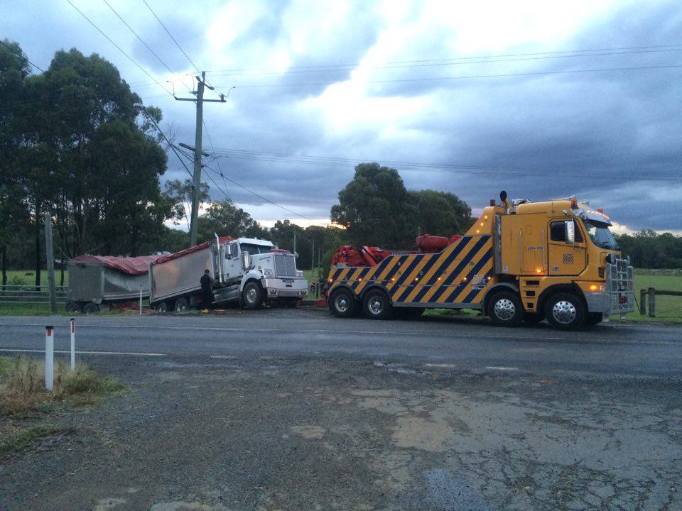 TRAFFIC STOPPED: Cars were lined up for kilometres on Ipswich Boonah Rd this afternoon when a truck and trailer crashed into the fence of Flinders Peak Medical Centre. TRAFFIC STOPPED: Cars were lined up for kilometres on Ipswich Boonah Rd this afternoon when a truck and trailer crashed into the fence of Flinders Peak Medical Centre.