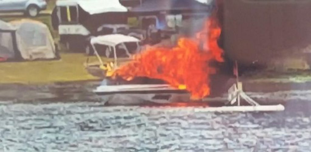 Boat fire at Kinchant Dam on Saturday morning. Photo: Contributed Boat fire at Kinchant Dam on Saturday morning. Photo: Contributed