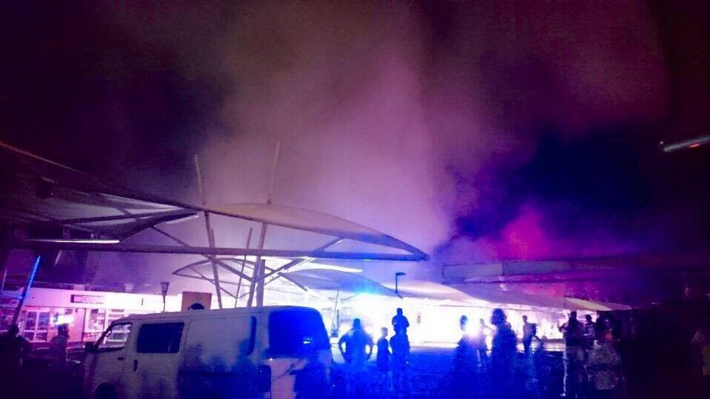 Firefighter are battling a blaze at Whitsunday Shopping Centre, Cannonvale Photo: Joshua Dunne Firefighter are battling a blaze at Whitsunday Shopping Centre, Cannonvale Photo: Joshua Dunne