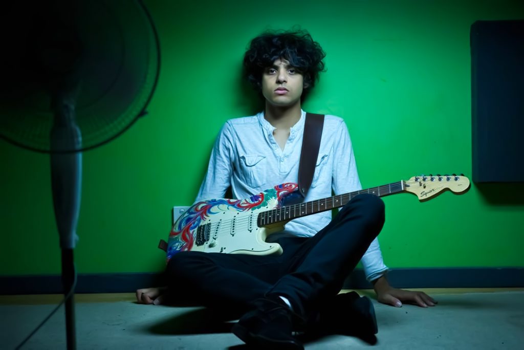Darren Hart, better known as Harts, is a musician, singer-songwriter, multi-instrumentalist, composer and music producer from Melbourne. Darren Hart, better known as Harts, is a musician, singer-songwriter, multi-instrumentalist, composer and music producer from Melbourne.