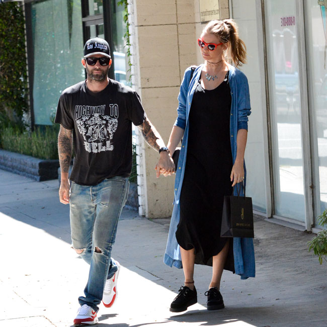 Adam Levine,Behati Prinsloo Adam Levine,Behati Prinsloo