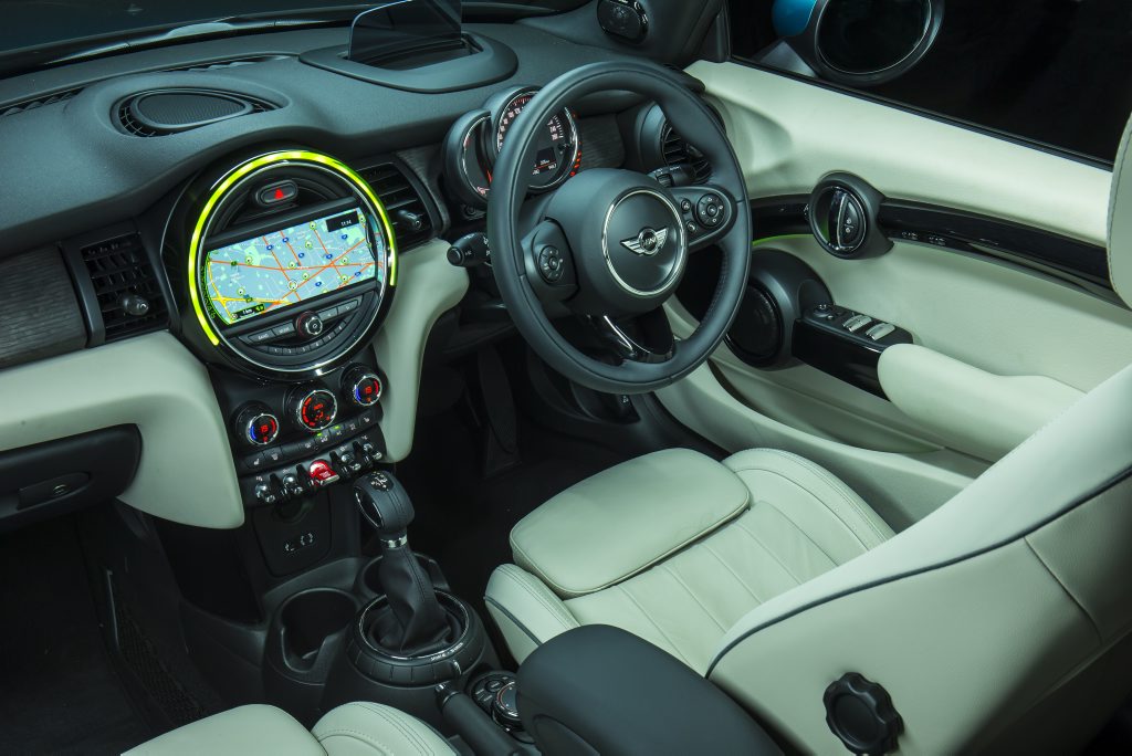2016 Mini Cooper Convertible. Photo: Mark Bean 2016 Mini Cooper Convertible. Photo: Mark Bean