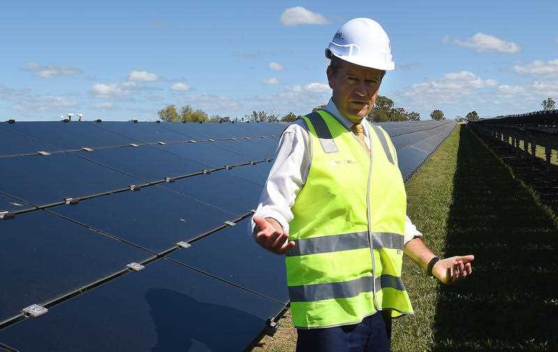 Labor leader Bill Shorten is seen at the University of Queensland Solar Research Facility at Gatton west of Brisbane, Wednesday, April 27, 2016. Mr Shorten has announced Labor's climate change policy, a pledge of 50 per cent renewable energy by 2030. Labor leader Bill Shorten is seen at the University of Queensland Solar Research Facility at Gatton west of Brisbane, Wednesday, April 27, 2016. Mr Shorten has announced Labor's climate change policy, a pledge of 50 per cent renewable energy by 2030.