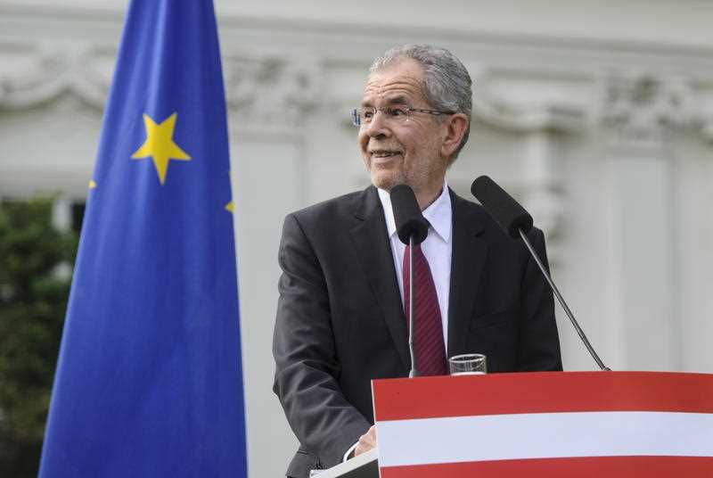 Newly elected Austria's President Alexander Van der Bellen smiles as he makes his first statement to the media after winning the presidential runoff on May 23, 2016 in Vienna, Austria. The Austrian government confirmed that green-backed candidate Alexander van der Bellen narrowly beats his far-right rival Norbert Hofer to the presidency after postal votes broke a tie in the closely watched race. Newly elected Austria's President Alexander Van der Bellen smiles as he makes his first statement to the media after winning the presidential runoff on May 23, 2016 in Vienna, Austria. The Austrian government confirmed that green-backed candidate Alexander van der Bellen narrowly beats his far-right rival Norbert Hofer to the presidency after postal votes broke a tie in the closely watched race.