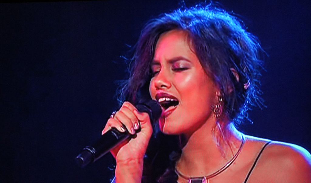 Aaliyah Warren performs Killing Them Softly on The Voice. Aaliyah Warren performs Killing Them Softly on The Voice.