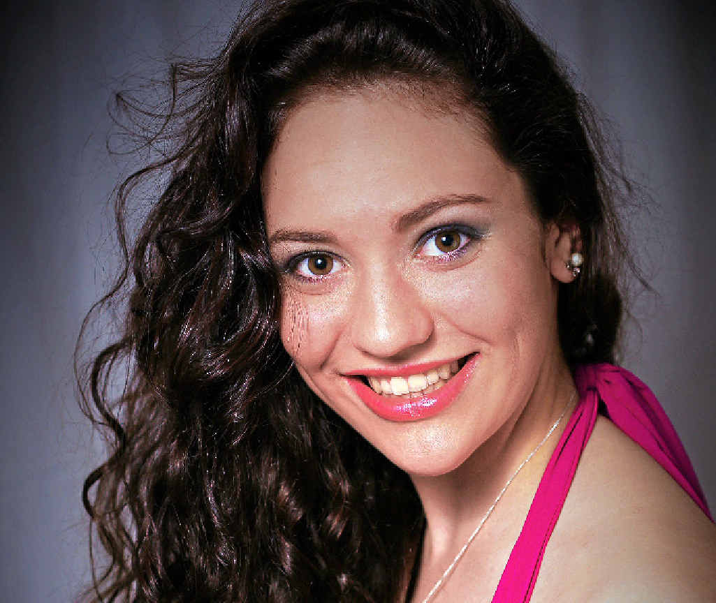 TALENT: Soprano Anna Stephens will perform vocals.