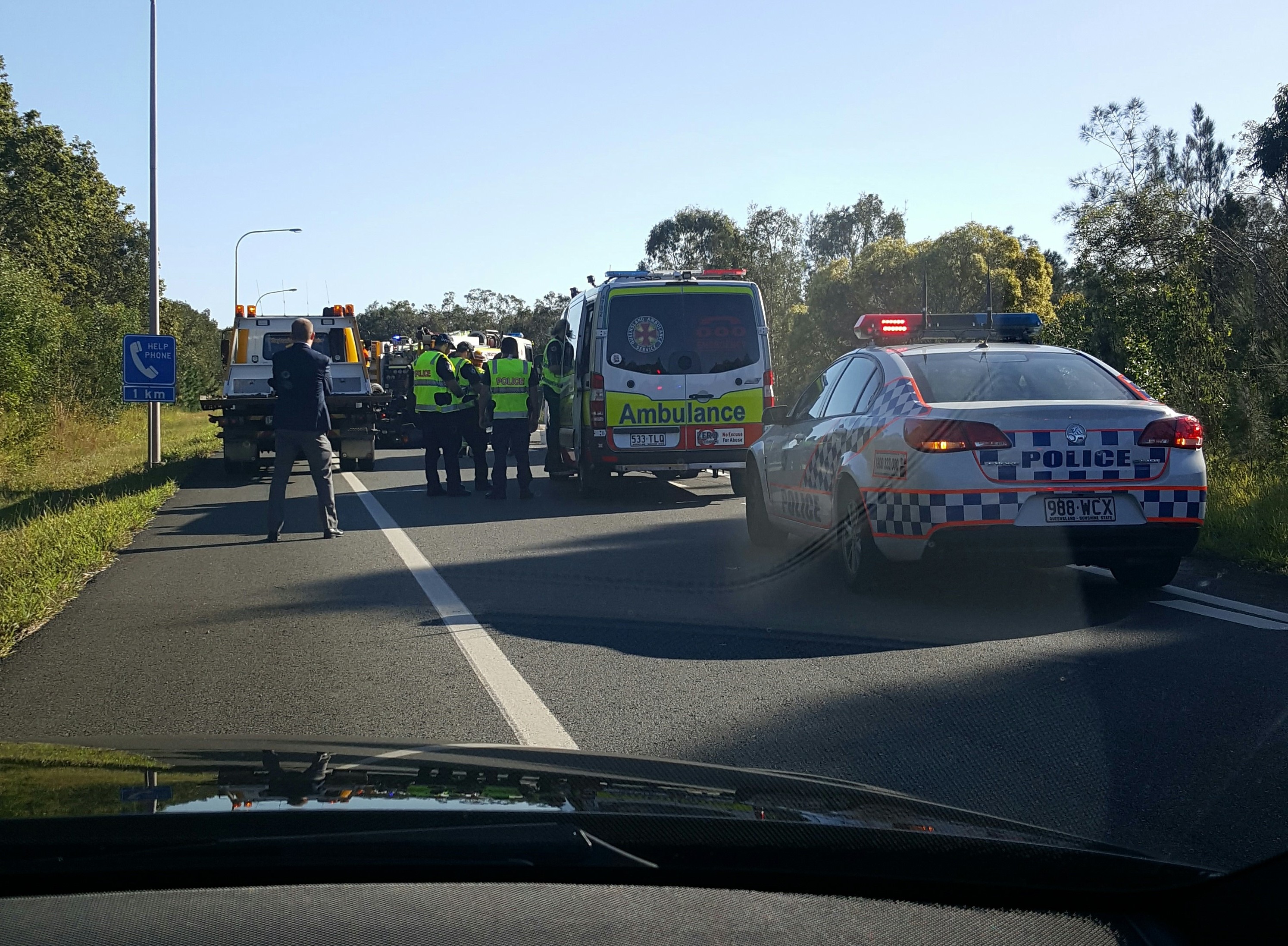Emergency services at the scene of the Sunshine Mwy smash. Emergency services at the scene of the Sunshine Mwy smash.
