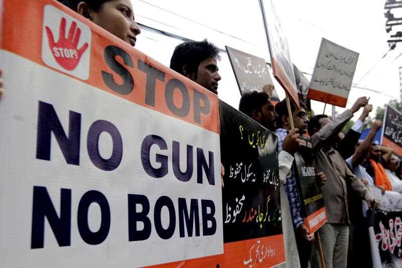 At least 63 people mostly lawyers including two journalists were killed when a bomb exploded when dozensof lawyers and journalists gather outside the civil hospital following the assasination of lawyers senior fellow in a target killing in Quetta, 08 August 2016. At least 63 people mostly lawyers including two journalists were killed when a bomb exploded when dozensof lawyers and journalists gather outside the civil hospital following the assasination of lawyers senior fellow in a target killing in Quetta, 08 August 2016.