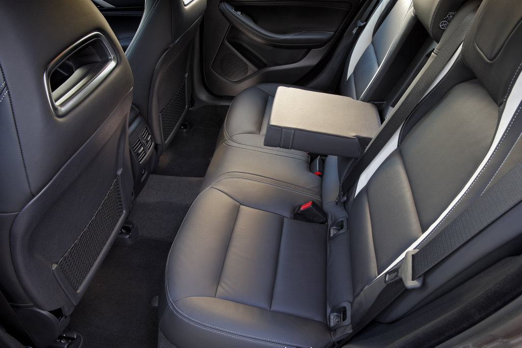 2016 Infiniti Q30 S. Photo: Contributed 2016 Infiniti Q30 S. Photo: Contributed
